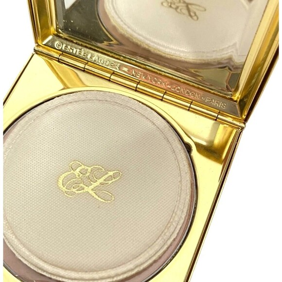 Estee Lauder the Anniversary Compact Moisture Balance Translucent Face Powder - Picture 6 of 9